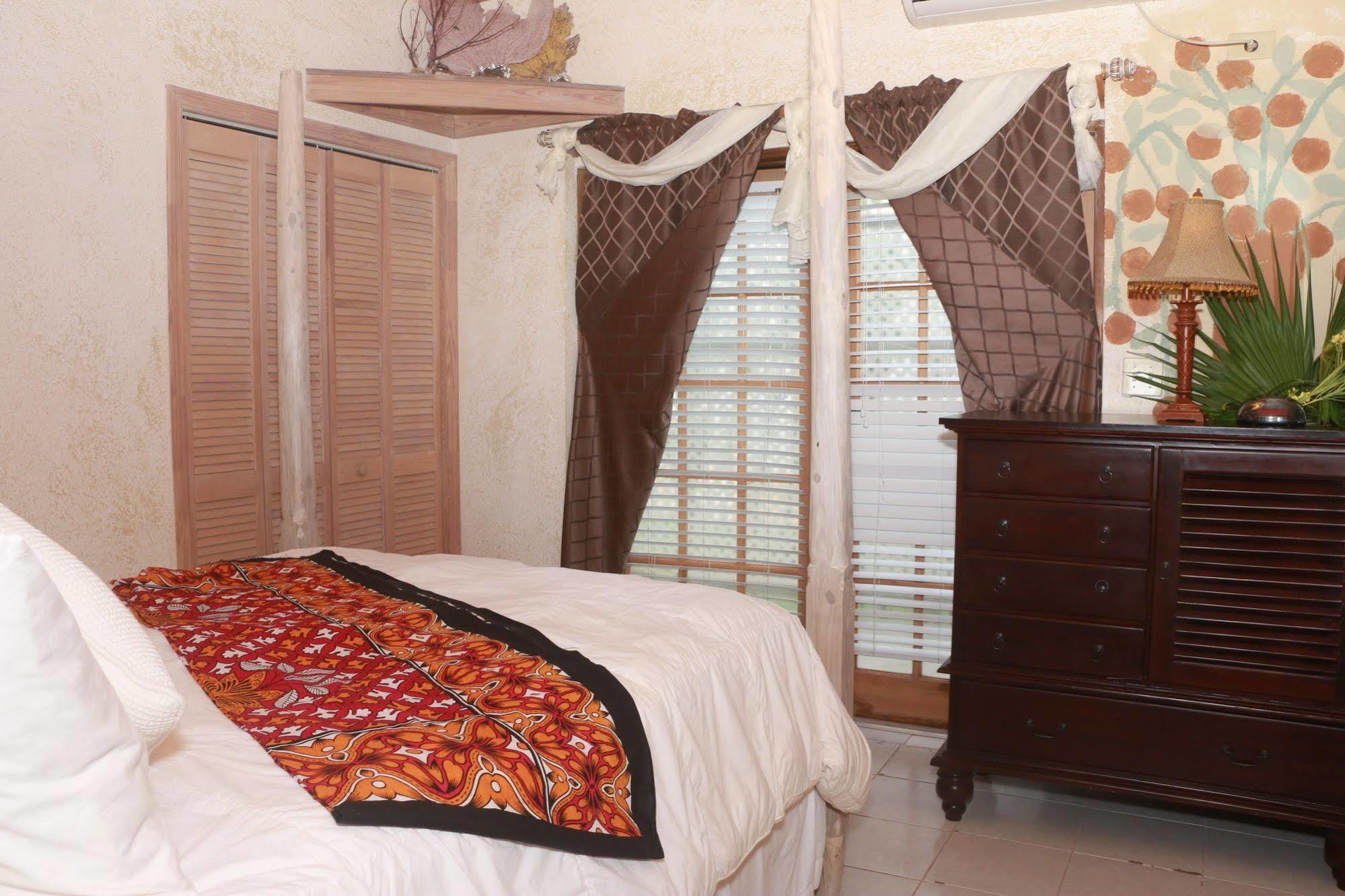 The Sugar Apple Lodging Dunmore Town Ngoại thất bức ảnh